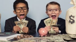 Вакансію контролера чатів та дзвінків на $16 000 «чистими» виправили. Тепер пропонують гривні