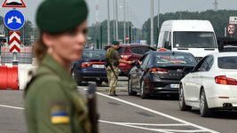 Сюр. Буковинські Telegram-шахраї, які пропонували сприяння при виїзді за кордон ухилянтам, постали перед судом за обман клієнтів