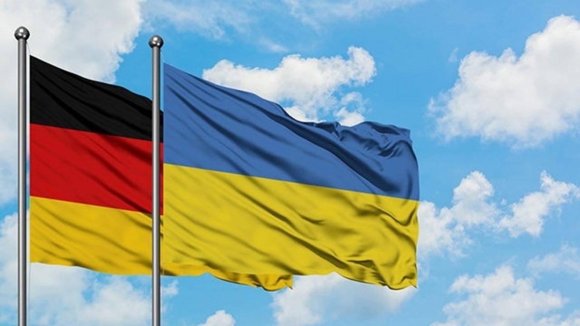 Правительство Германии опубликовало список помощи и вооружения, которые передают Украине. В отчете немало приятных для ВСУ планов