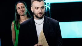 23-річний українець здобув друге місце Премії для молодих винахідників 2024 за технологію перетворення опалого листя на екопапір