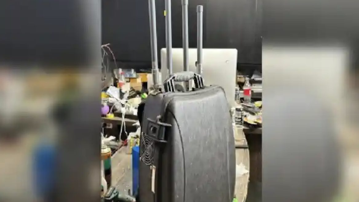Украинские инженеры разработали РЭБ-рюкзак он защитит солдат от вражеских дронов
