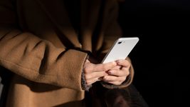 Оператор службы поддержки «Дии» угрожала знакомым, что натравит на них ТЦК. Ее уже отстранили от работы