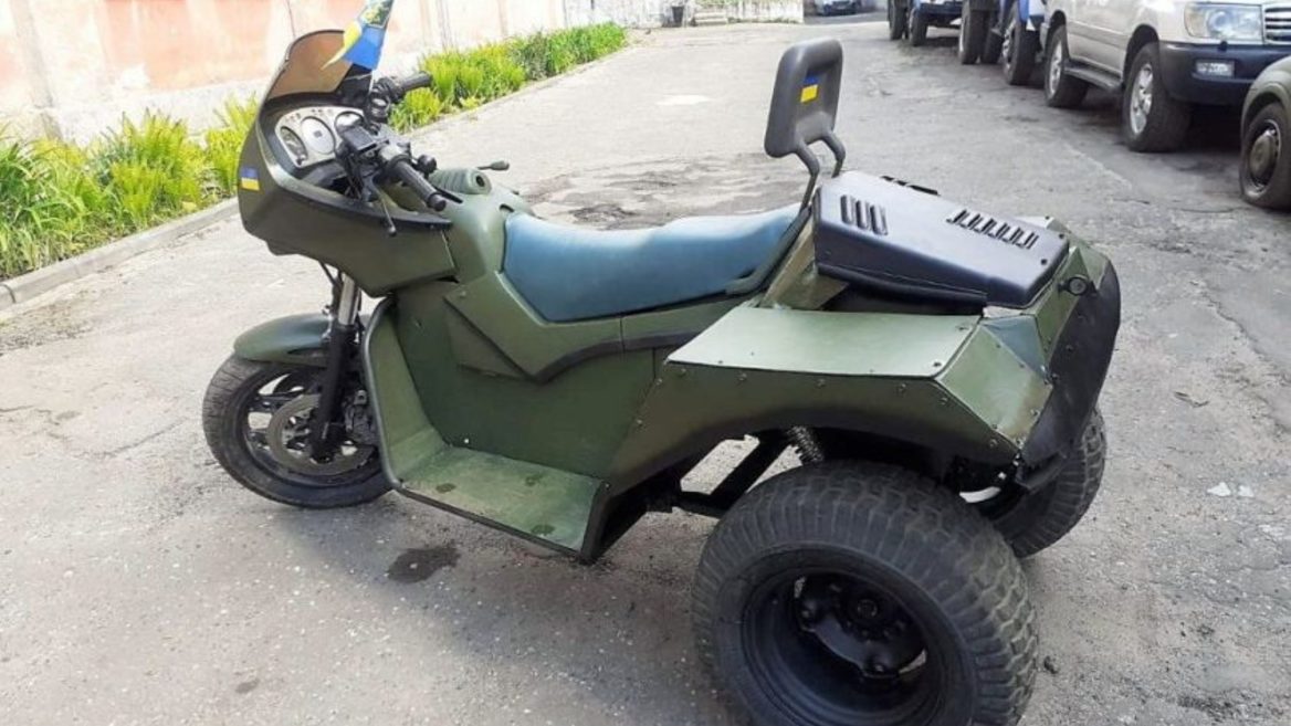 Студенты из Львова разработали уникальный электротрицикл для военных