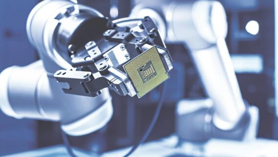 Колишній очільник  Intel хоче зробити закон Мура знову актуальним