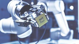 Former Intel CEO wants to make Moore's Law relevant again