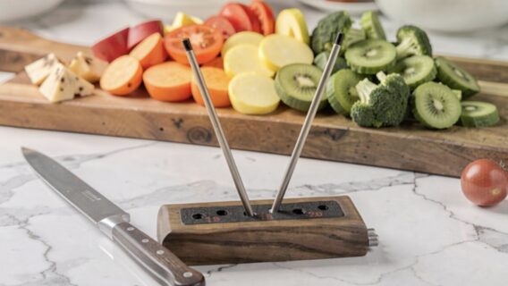 "It started with a dull knife." Ukrainian launches compact AllEdge sharpener on Kickstarter. How the device works