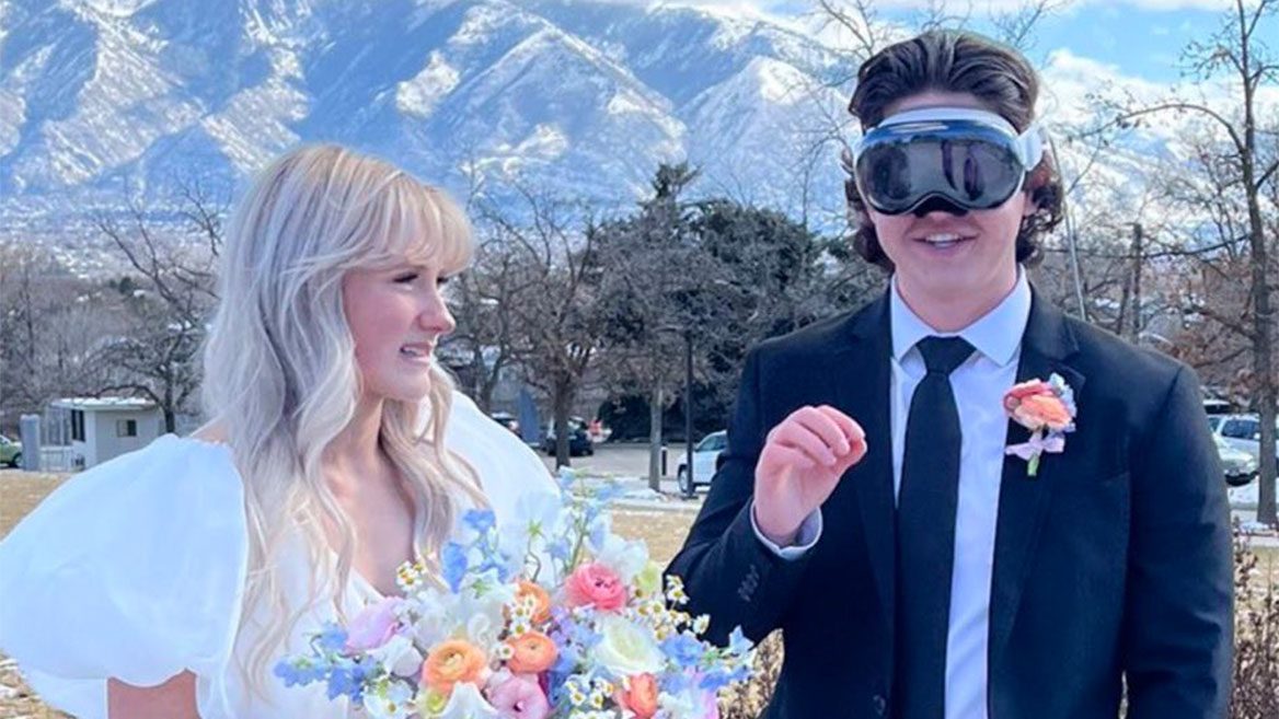 Айтовец надел на своей свадьбе шлем Apple Vision Pro. Его невеста оказалась не в восторге