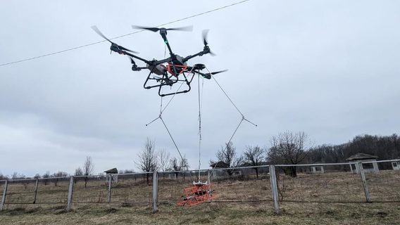 Українські розробники випробували сенсорну технологію пошуку мін із дронів