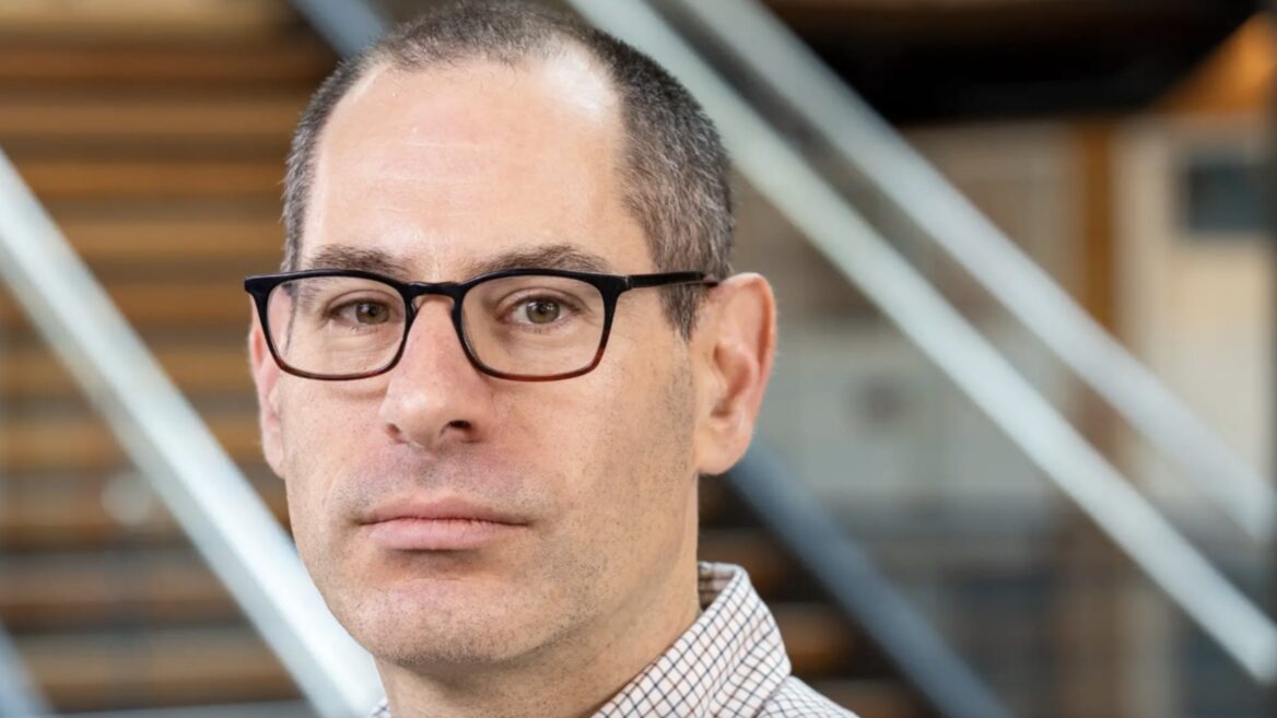 ШІ забрав «дрібні деталі» коду. Професор комп'ютерних наук пояснює, що залишилося програмістам і що варто вивчати