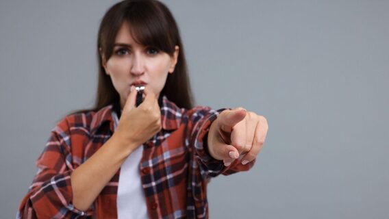 Google DeepMind: When AI agents communicate, some start to cheat, while others “knock” on violators