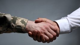 ІТ серед тих галузей, де кількість «заброньованих» найменша. Скільки наразі військовозобовʼязаних чоловіків мають бронювання — відповідь Мінекономіки