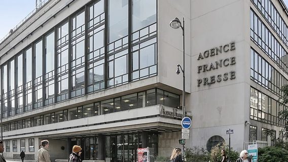 Агентство Франс Прес порушило справу проти X (Twitter) щодо захисту авторських прав. Маск сказав, що вони «дивні»