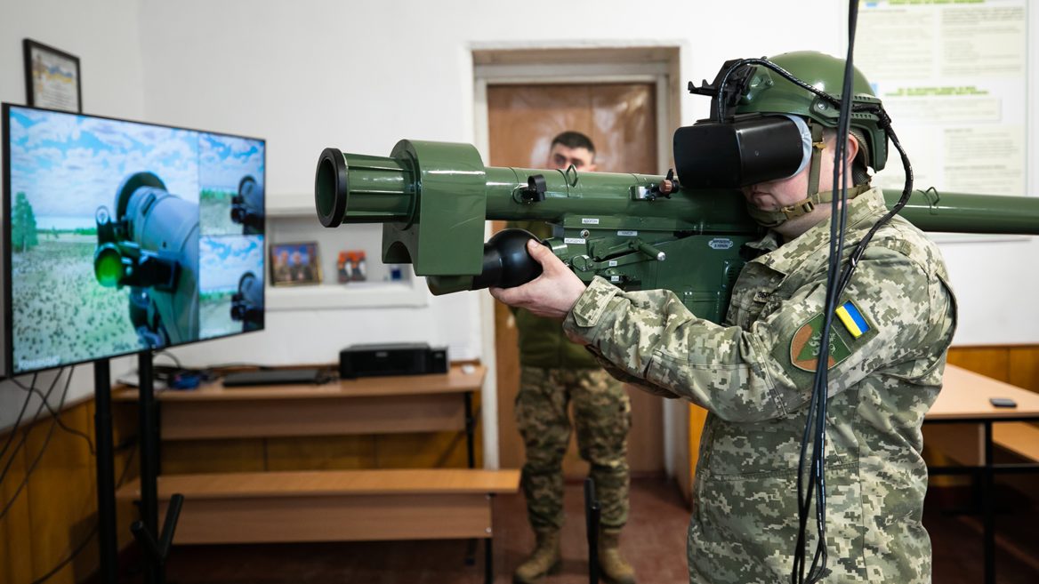 Львовские айтишники передали воздушному командованию «Запад» первый VR-тренажер, имитирующий работу ПЗРК