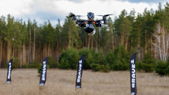 В Україні провели перше масштабне випробування FPV-дронів на оптоволокні з дальністю понад 20 км