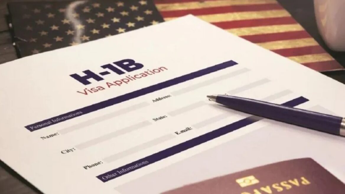 $100 000 за візу в США: удар Трампа по економіці США чи хороша новина для світового IT-аутсорсу? Що думають айтівці й економісти