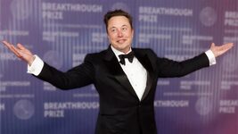 Musk became the first richest person in human history whose fortune crossed the $600 billion mark. Will he become the first dollar trillionaire?