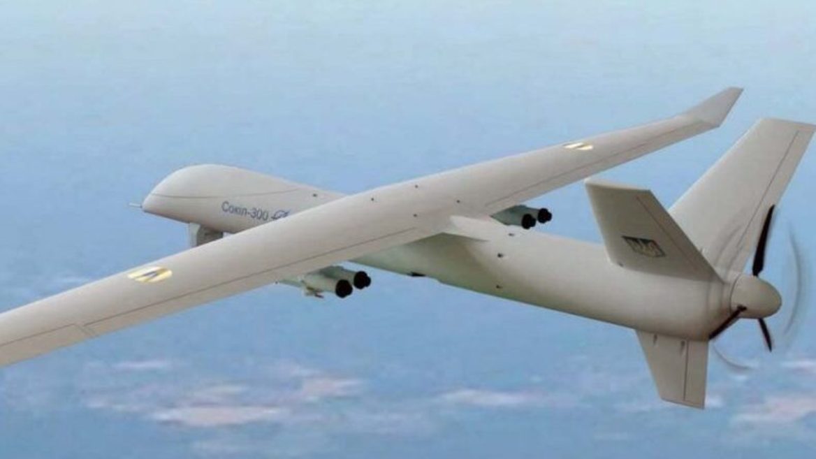 Українські інженери розробили ударний дрон «Сокіл-300» що може літати на 3 300 км. Ось його характеристики: фото видео