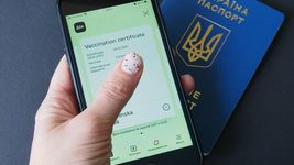 Кабмін продовжив дію COVID-сертифікатів до року Кабмін продовжив дію COVID-сертифікатів до року