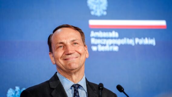 «Вирушай на Марс». Міністр закордонних справ Польщі відповів на критику Ілона Маска щодо ЄС та пригадав його неоднозначні жести