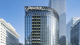 British-Ukrainian FinTech company Revolut plans to invest €1 billion in France and apply for a banking license British-Ukrainian FinTech company Revolut plans to invest €1 billion in France and apply for a banking license