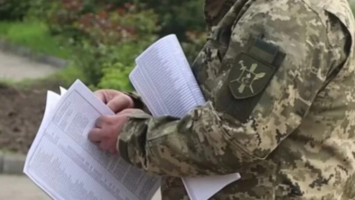 У Раді готують зміни до мобілізації: що можуть змінити вже з травня що буде з ТЦК та як можуть змінитись умови бронювання