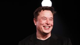 Musk challenged renowned AI guru Andrey Karpaty to test who is better at coding — him or Grok 5. He compared it to Kasparov's duel with an IBM computer.