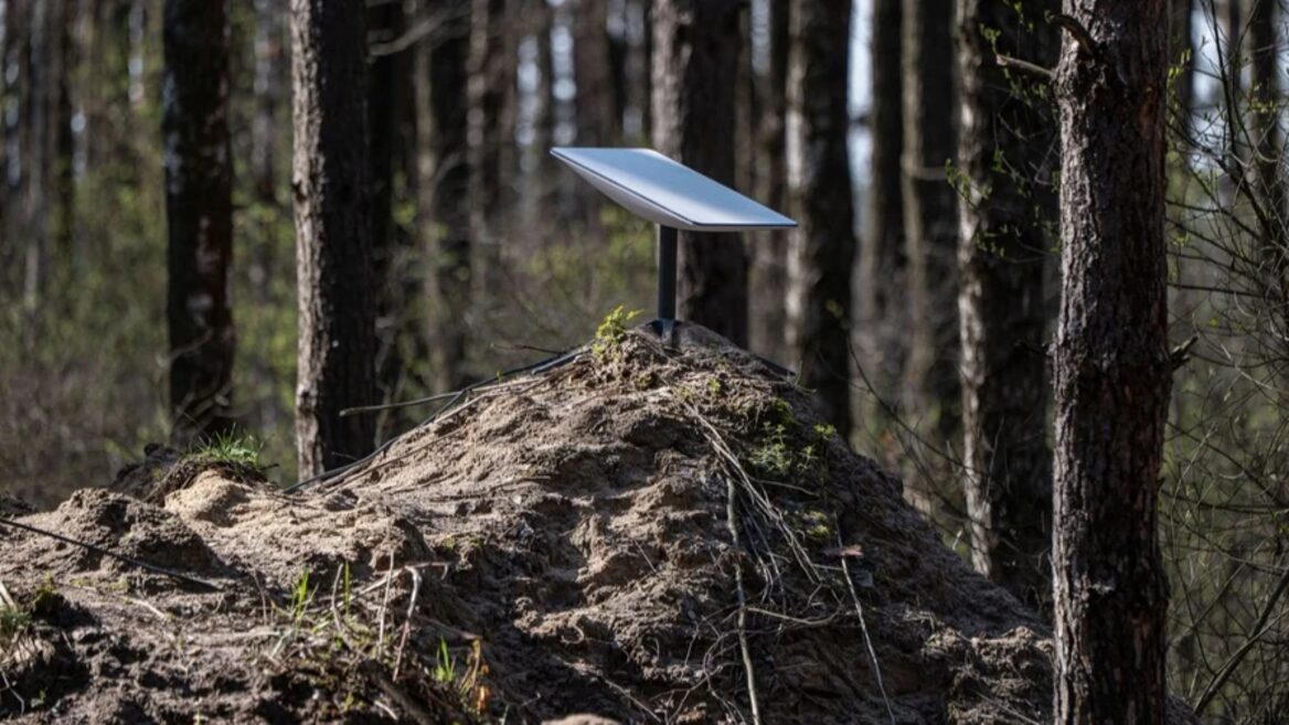 На росії повідомляють про масові відключення Starlink уздовж усієї лінії фронту