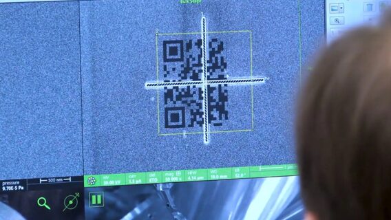 Вчені створили мікроскопічний QR-код із рекордною щільністю зберігання даних — 2 ТБ на сторінку