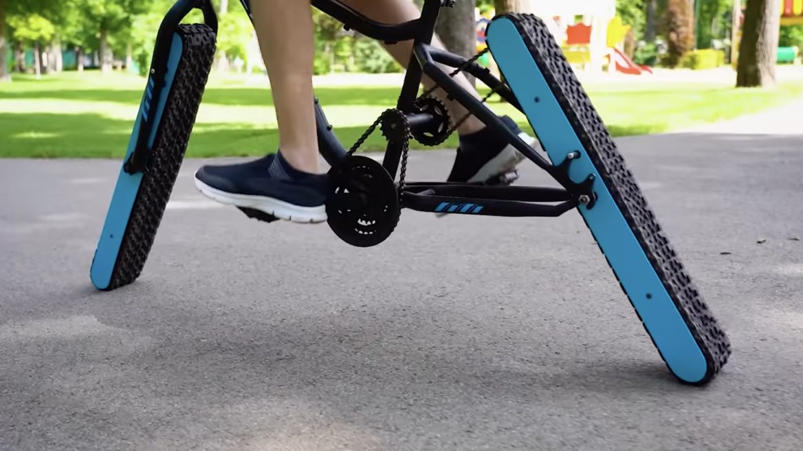 Украинский инженер и блогер удивляющий мир необычными моделями велосипедов создал новый – без колес – на гусеницах. Вот как он ездит