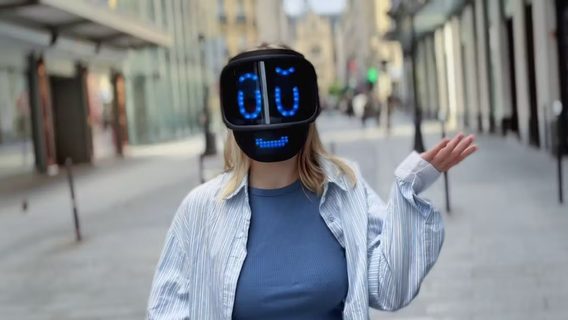 Одесский стартап Qudi Mask вышел на Kickstarter со вторым поколением своей маски-эмоции