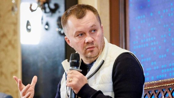 «ШІ не забере в нас роботу, він забере ідіотів». Милованов хоче, щоб ChatGPT замінив поганих викладачів