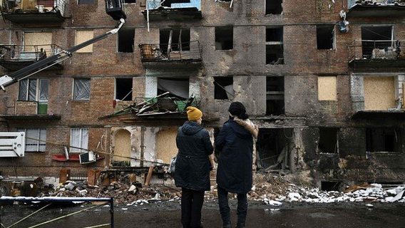 Украинцы массово начали отправлять заявки на восстановление жилья в «єВідновлення». У системы сбой