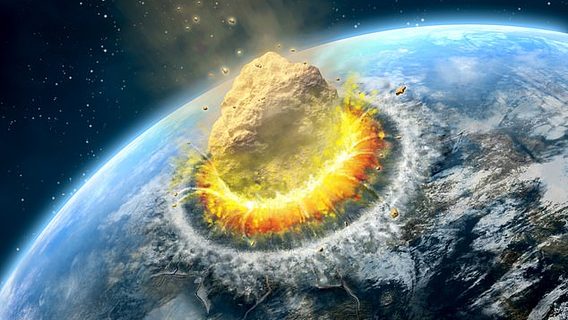 К Земле приближается один из наибольших астероидов в истории, он будет рядом  уже завтра. Между тем, вероятность столкновения Земли с астероидом Судного дня выросла втрое: что это значит