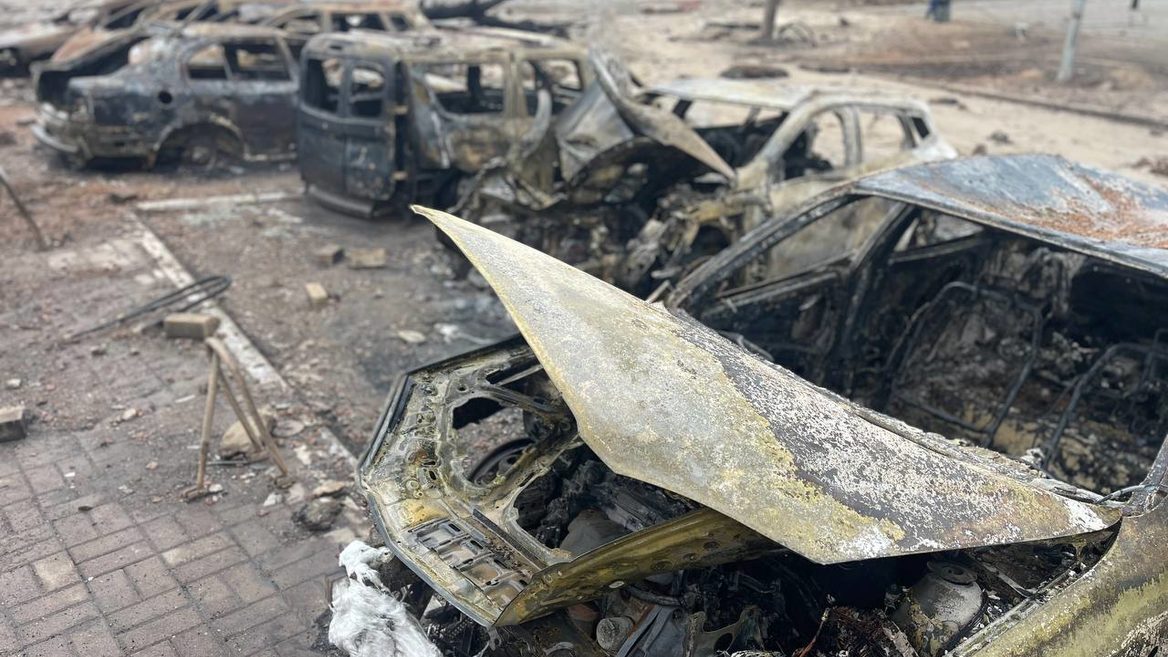UPD. Во время массированной ракетной атаки были повреждены крупные киевские автосалоны.