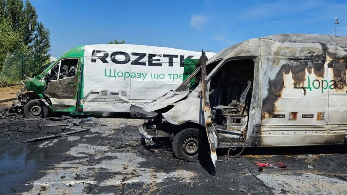UPD. The Russian army attacked Rozetka's infrastructure for the second time in the last 24 hours. Shahed drones hit the company's largest warehouse and killed one employee