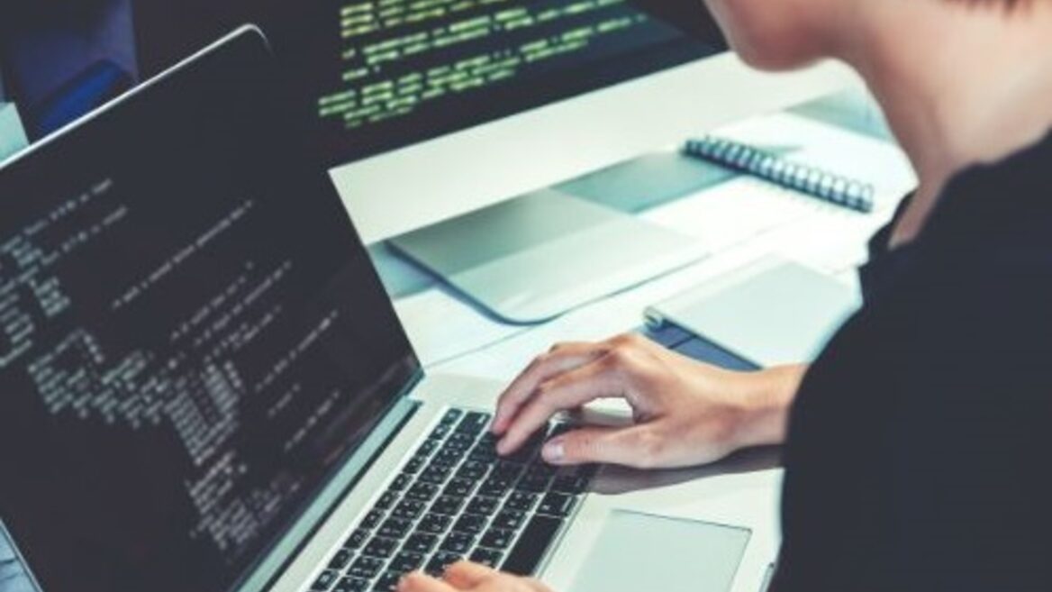 Over 56% of Ukrainian developers are dissatisfied with their salary: Full Stack and Front-end complain the most