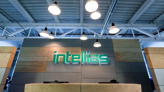 Intellias уклала перший публічний контракт в Японії: що це означає для компанії
