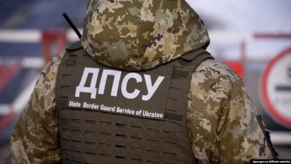 На&nbsp;Буковині прикордонники затримали програміста EPAM звинувативши у&nbsp;спробі незаконного перетину кордону. Той каже що&nbsp;їхав відпочивати на&nbsp;Прикарпаття. Що вирішив суд