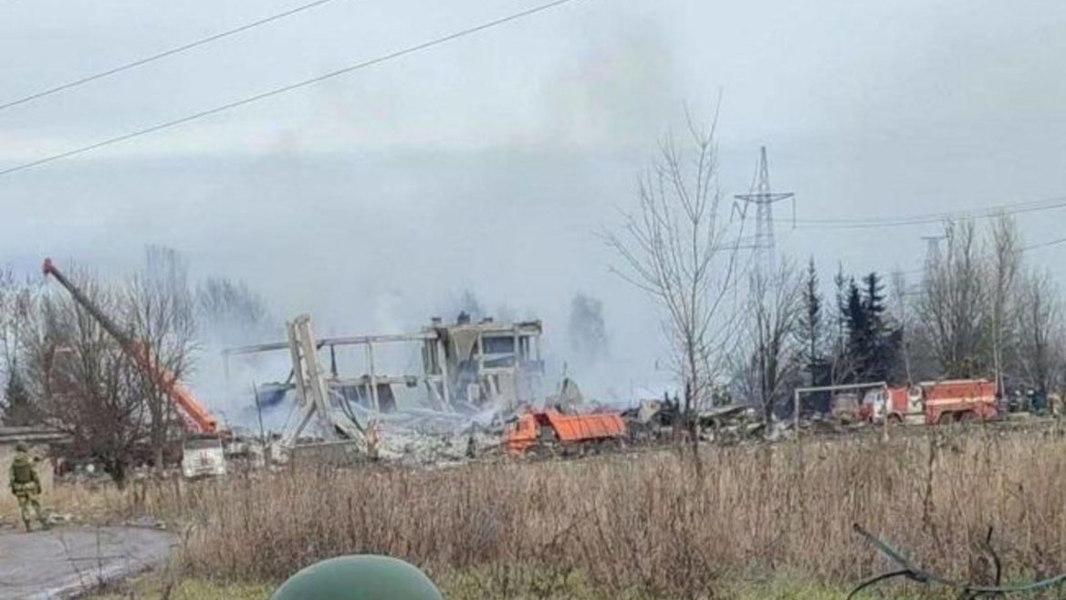 ЗСУ одним ударом знищили 400 російських солдатів у Макіївці. Ось як це стало можливим завдяки мобільним телефонам