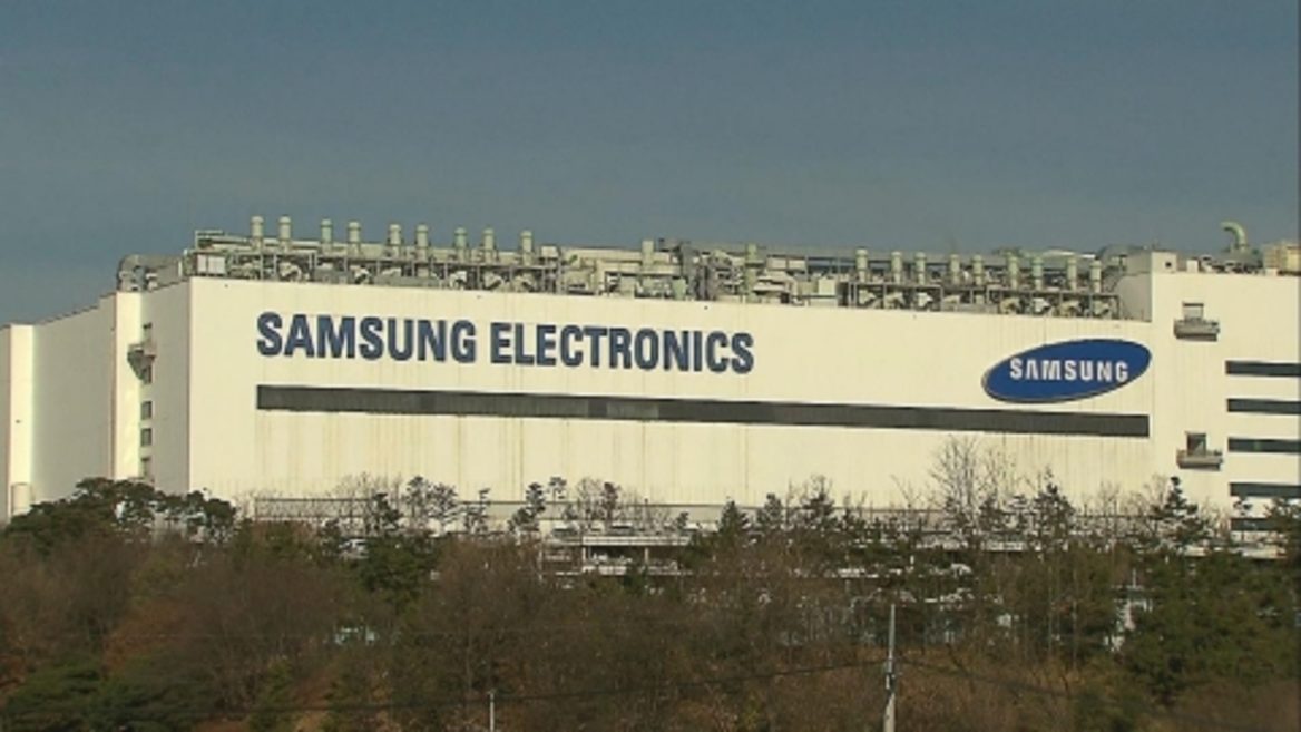 Колишнього керівника Samsung звинувачують у крадіжці секретів китайської фабрики мікросхем щоб побудувати конкурентний завод