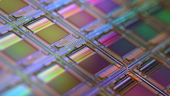 Трамп оголосив, що тайванський гігант із виробництва мікрочипів TSMC інвестує $100 млрд у виробництво в США. Що це означає для техноіндустрії? Трамп оголосив, що тайванський гігант із виробництва мікрочипів TSMC інвестує $100 млрд у виробництво в США. Що це означає для техноіндустрії?