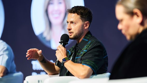 «Зазвичай чатботи ставлять мені не менше 85 балів».  Співзасновник Netpeak Group розповів, як ШІ допомагав йому писати книжку про менеджерів