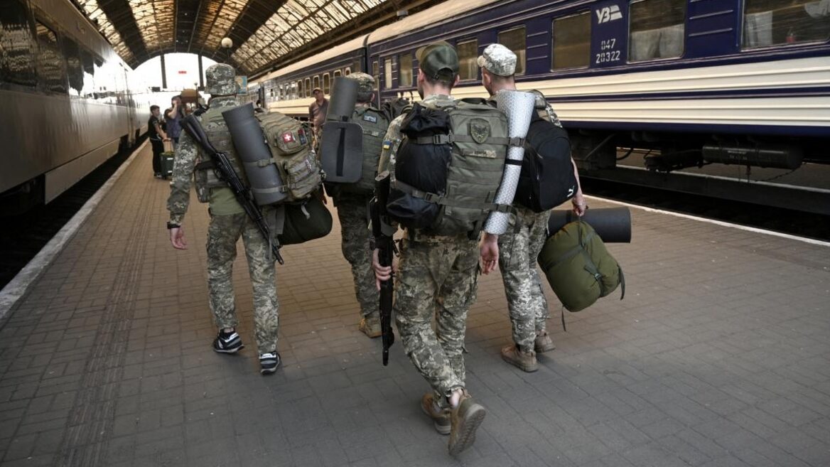 У Раді пропонують дозволити звільнитися зі служби тим хто мав право на відстрочку на момент мобілізації