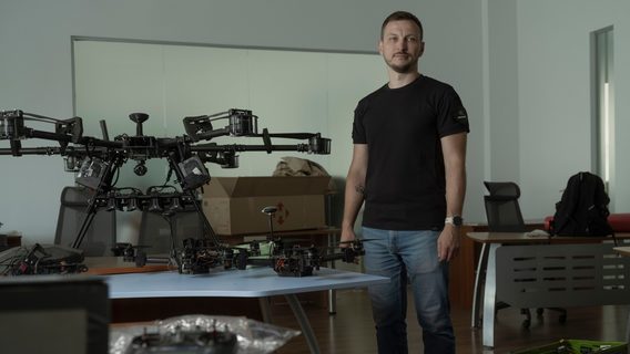 Україна розробляє автономний рій дронів — The Times