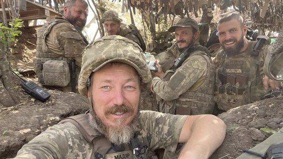 Роберт «Мадяр» Бровді призначений керівником Сил безпілотних систем. Що відомо про нього і чим займатиметься колишній очільник СБС Вадим Сухаревський?