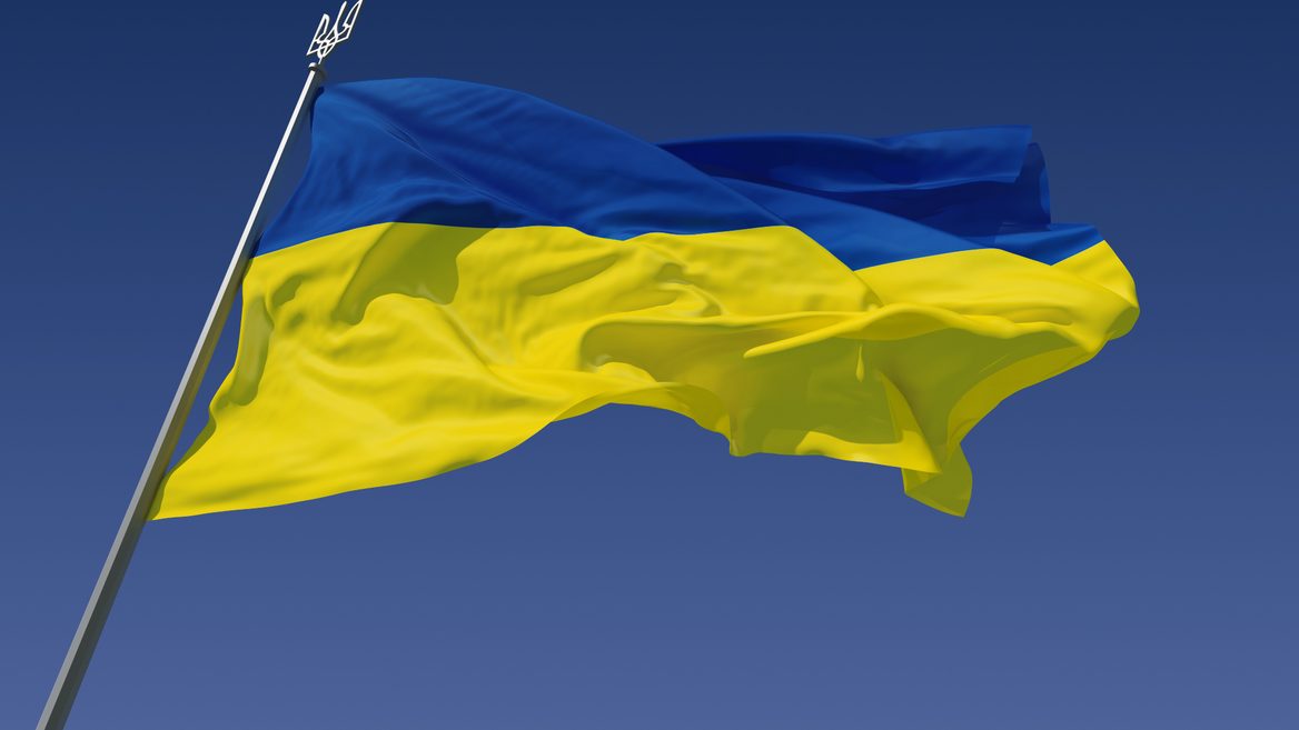 «Жизнь не должна останавливаться». Топы IT-компаний продолжают работу и постят поддержку Украине