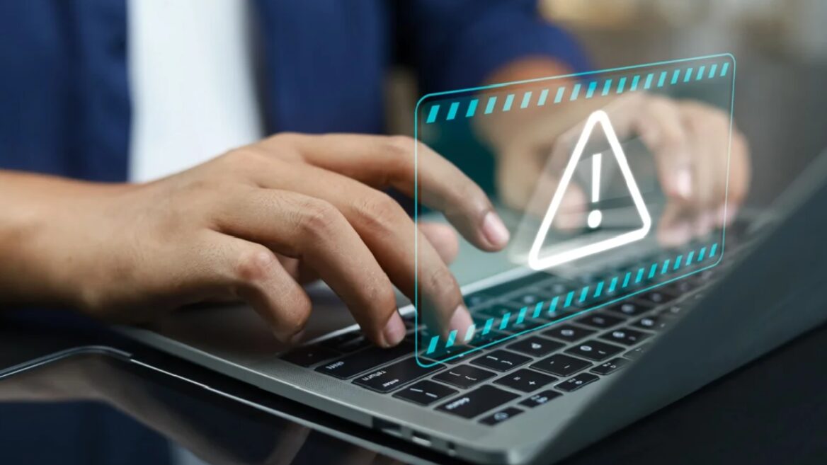 У ПриватБанку попередили клієнтів про шахрайську схему з викрадення грошей через онлайн-опитування