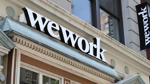Мережа коворкінгів WeWork, яка працює у понад 39 країнах, оголосила про банкрутство. У 2019 році її оцінювали у $47 млрд, зараз її ринкова вартість — до $50 млн