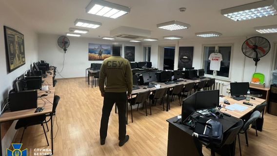 Дзвінки з в'язниці й техпідтримка «Яндекс.Таксі» — СБУ та Нацполіція ліквідували понад 100 шахрайських call-центрів за день