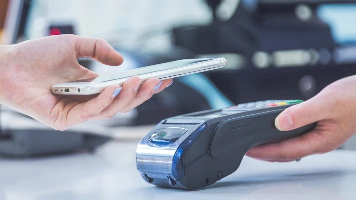 Кабмін відстрочив введення POS-терміналів для ФОПів 1-ї групи. Коли це все ж стане обов'язковим